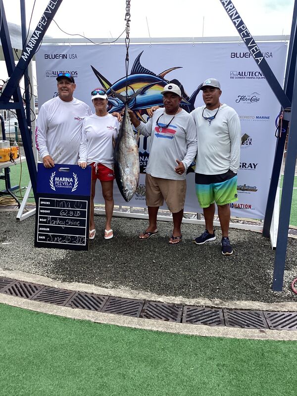 Image of a Dorado caught by Catherine Bartels on team Pink Tuna / Monkey Shine at the 2025 Tuna Thunder